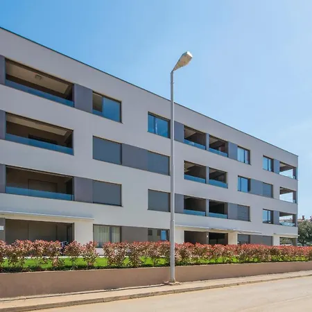 Spada 3 Bedrooms Near The Beach! * Poreč