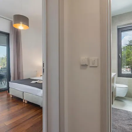 Spada 3 Bedrooms Near The Beach! Poreč