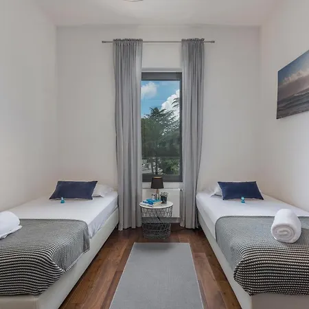 Apartmán Spada 3 Bedrooms Near The Beach!