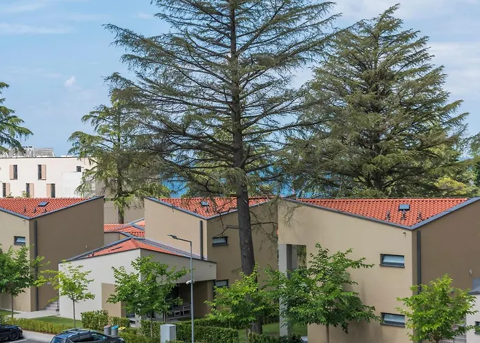 Spada 3 Bedrooms Near The Beach! شقة