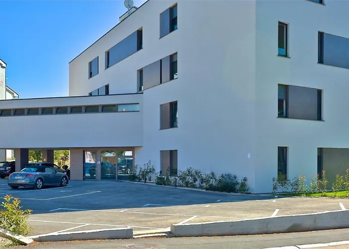 Spada 3 Bedrooms Near The Beach! Apartment *